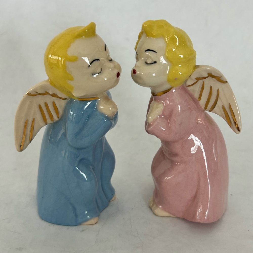 Vintage Boy & Girl Kissing Angel Ceramic Blue & Pink Figures Kitsch MCM Retro